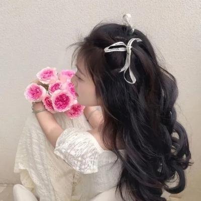 闪婚甜妻每天都在线打脸